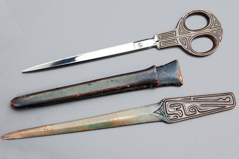 Illustration for article titled The Extraordinary Evolution of Scissors